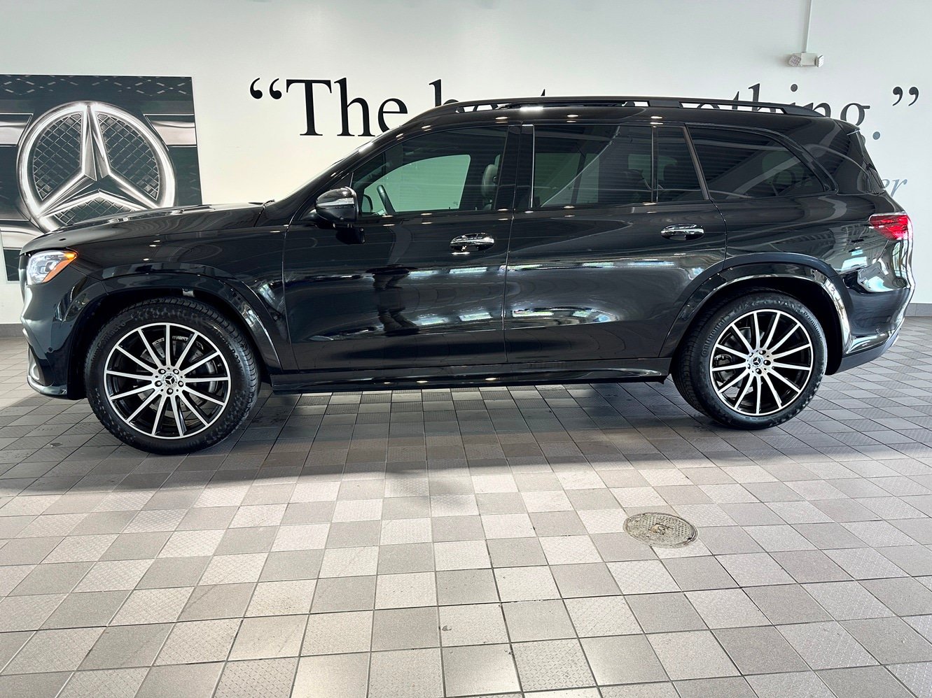 Certified 2025 Mercedes-Benz GLS 450 4MATIC image 7