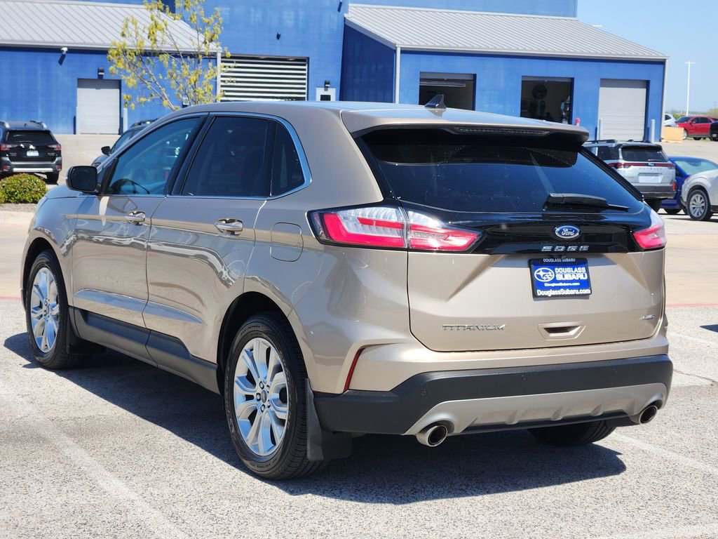 Used 2021 Ford Edge Titanium image 4