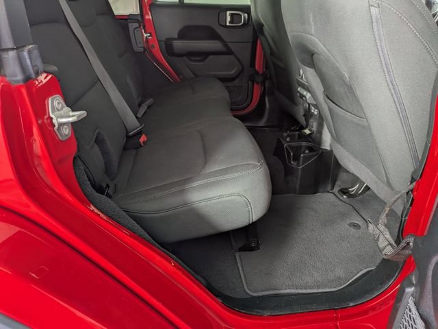 Used 2019 Jeep Wrangler Unlimited Sahara w/ Safety Group AWD/4WD image 29