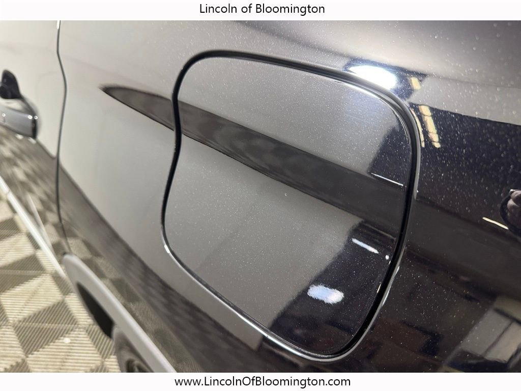 Certified 2023 Lincoln Nautilus Reserve w/ Equipment Group 201A image 27