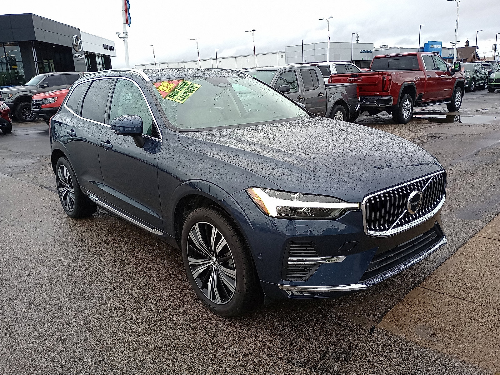 Used 2022 Volvo XC60 B5 Inscription w/ Advanced Package