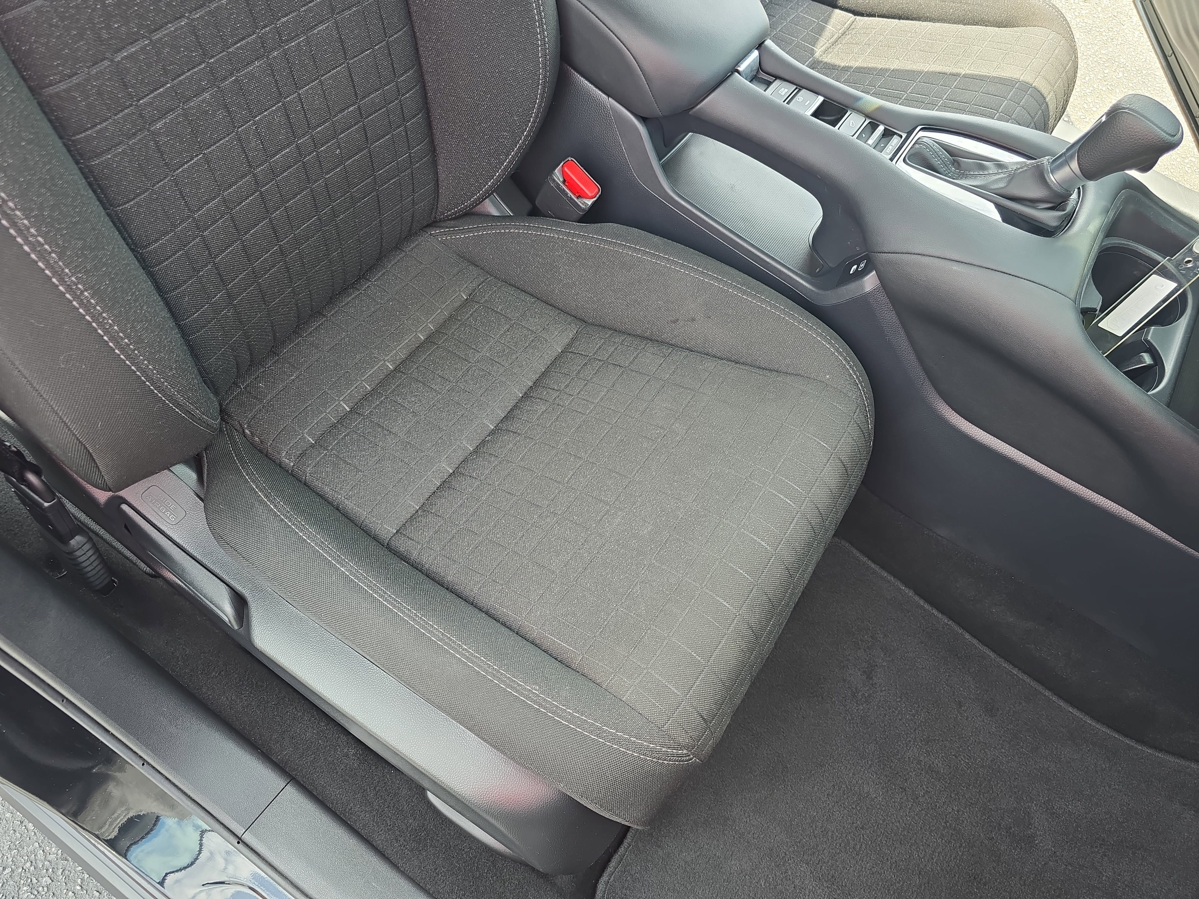Used 2024 Honda HR-V LX image 10