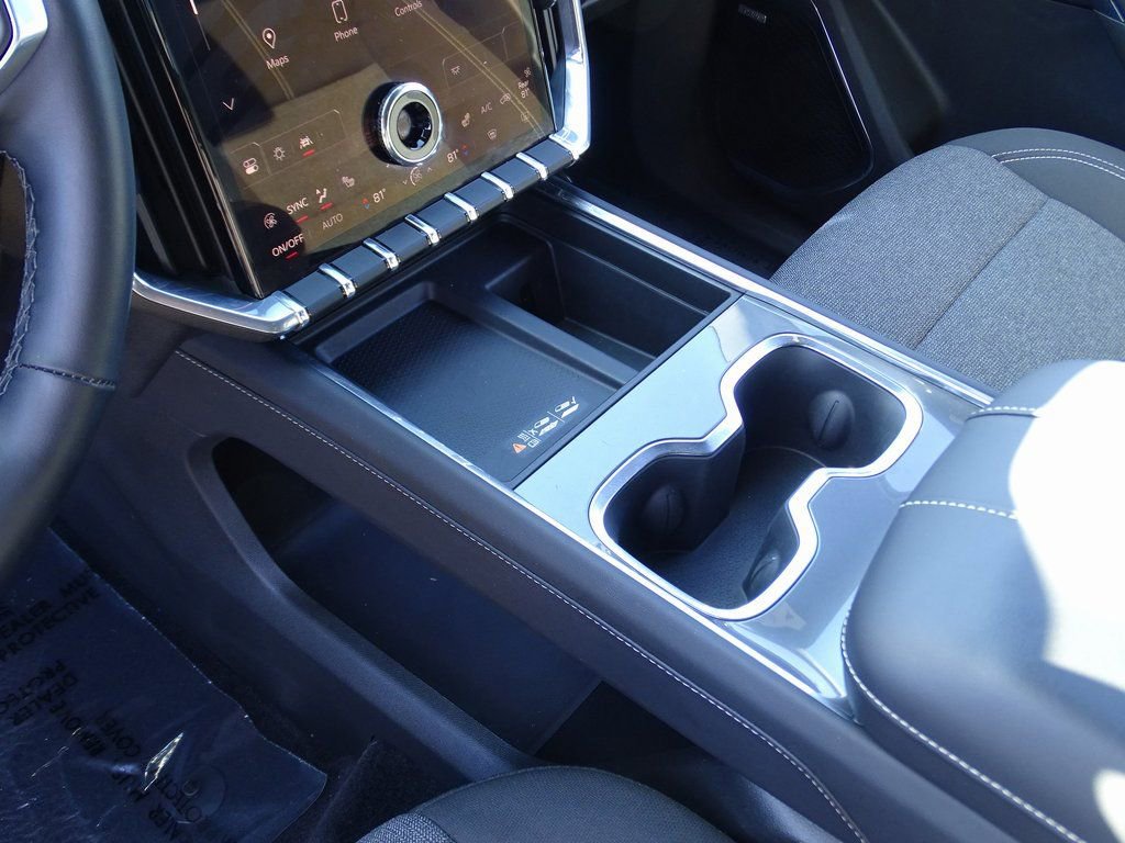 Used 2025 GMC Acadia Elevation image 21