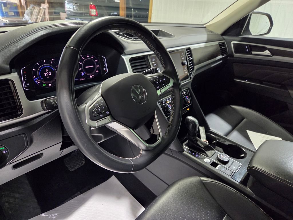 Used 2022 Volkswagen Atlas SE image 4
