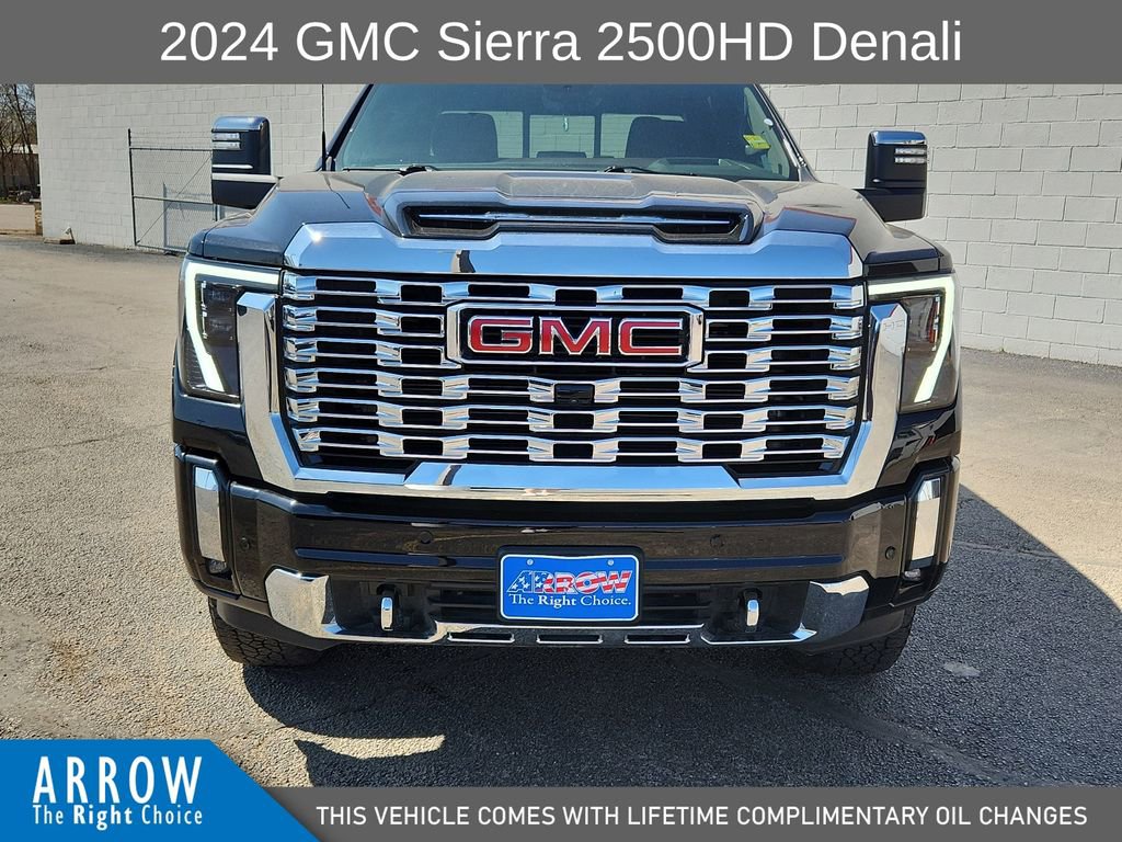 Used 2024 GMC Sierra 2500 Denali w/ Technology Package image 3