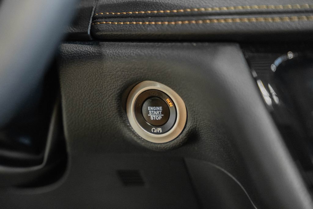 Used 2022 Chrysler Pacifica Pinnacle FWD image 32