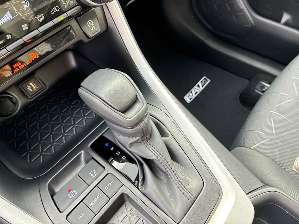 New 2025 Toyota RAV4 XLE image 27