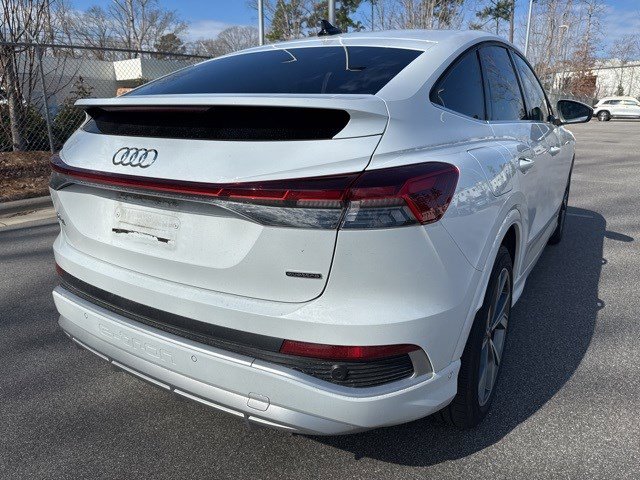 Used 2024 Audi Q4 e-tron Prestige image 5
