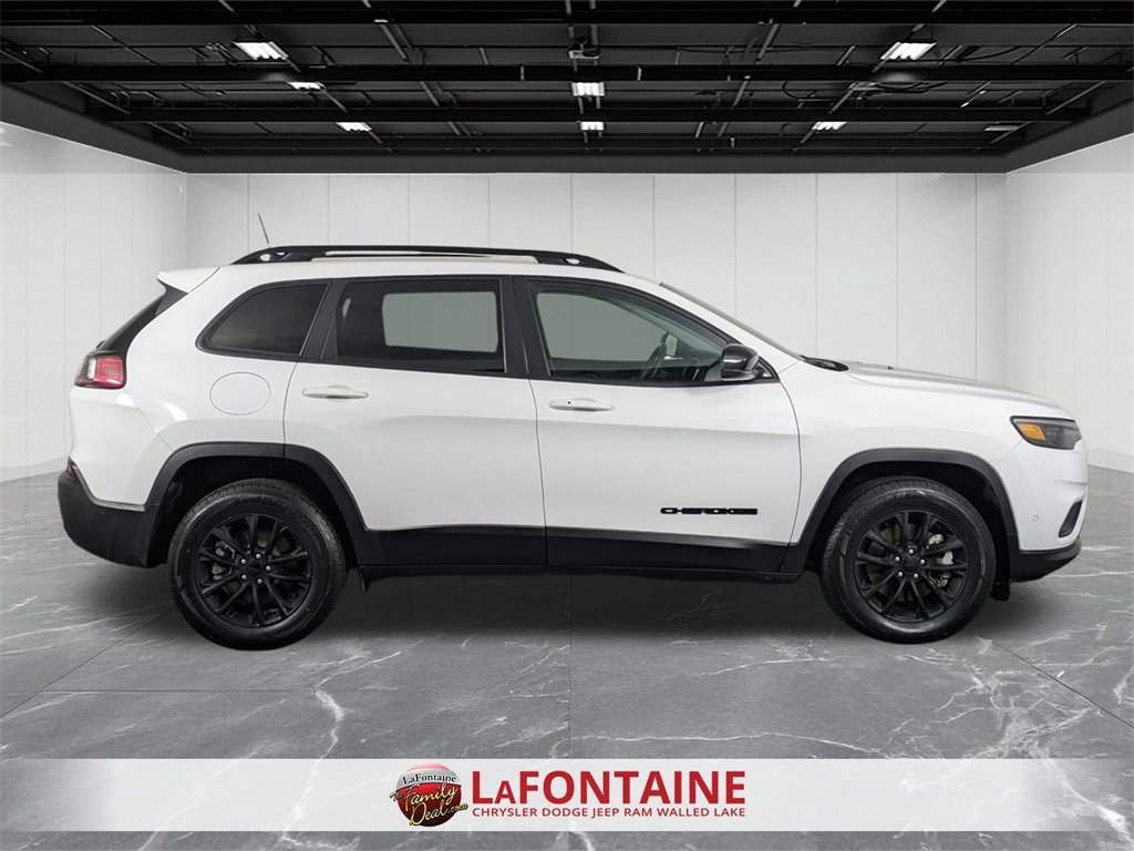 Certified 2023 Jeep Cherokee Altitude Lux image 6