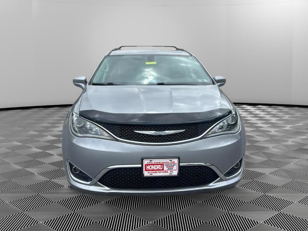 Used 2017 Chrysler Pacifica Touring-L FWD image 7