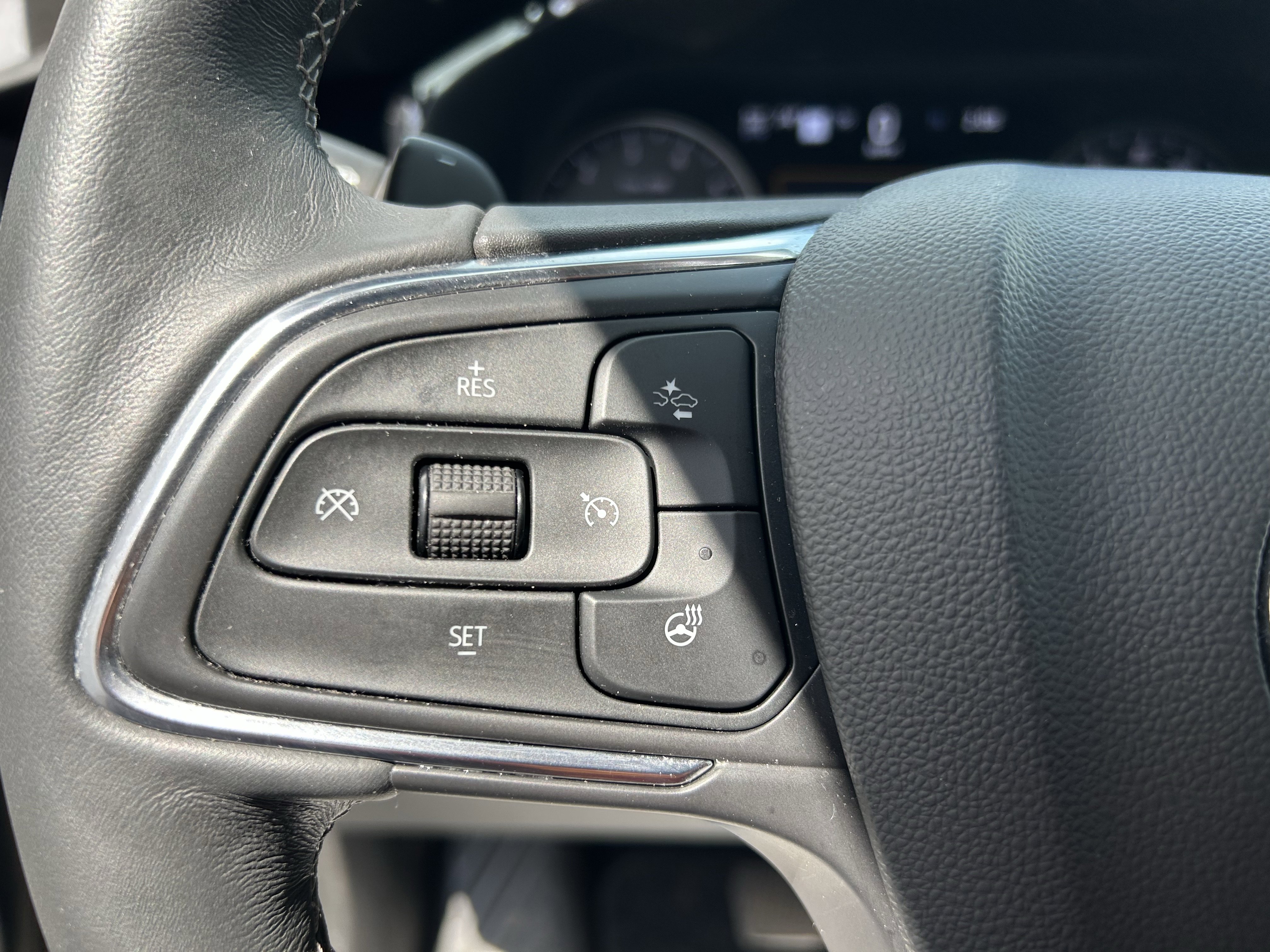 Used 2021 Buick Envision Avenir w/ Technology Package II AWD/4WD image 24