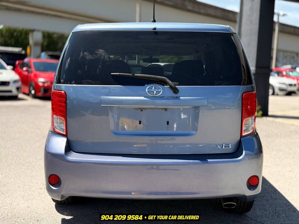 Used 2012 Scion xB FWD image 6