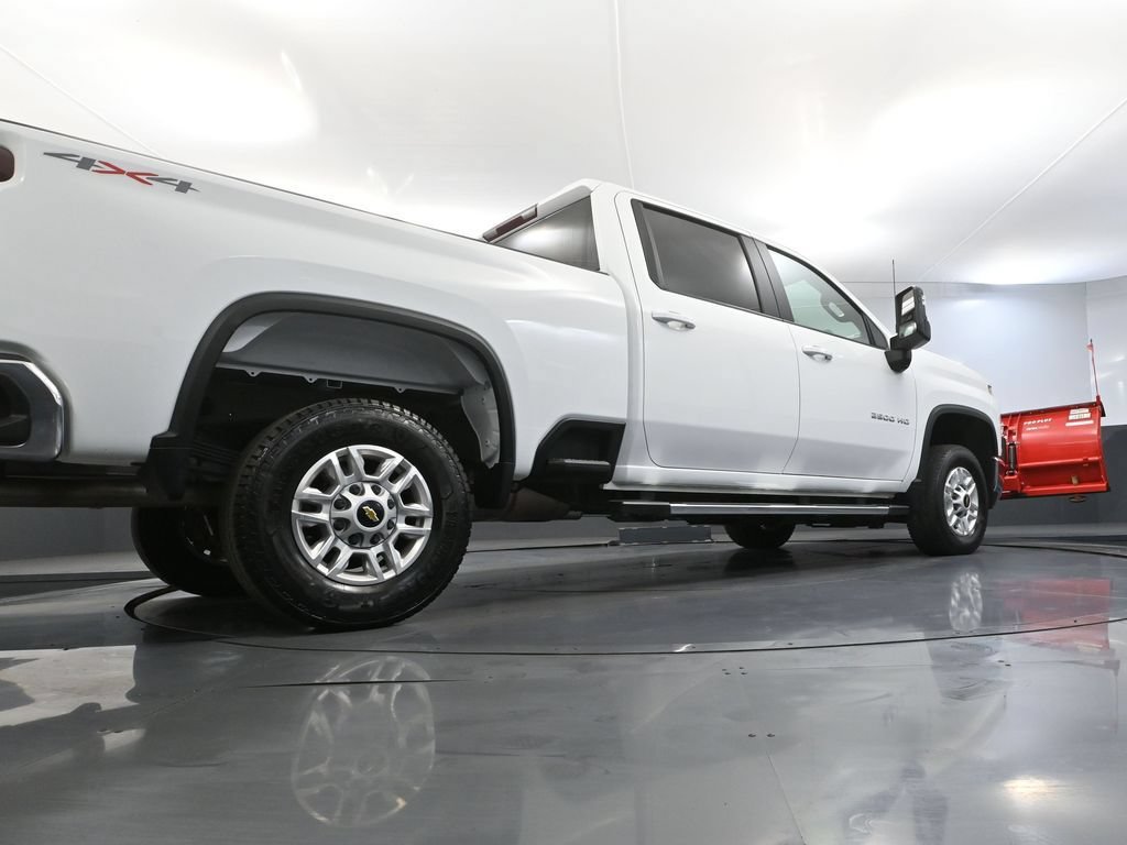 Used 2022 Chevrolet Silverado 2500 LT AWD/4WD image 47