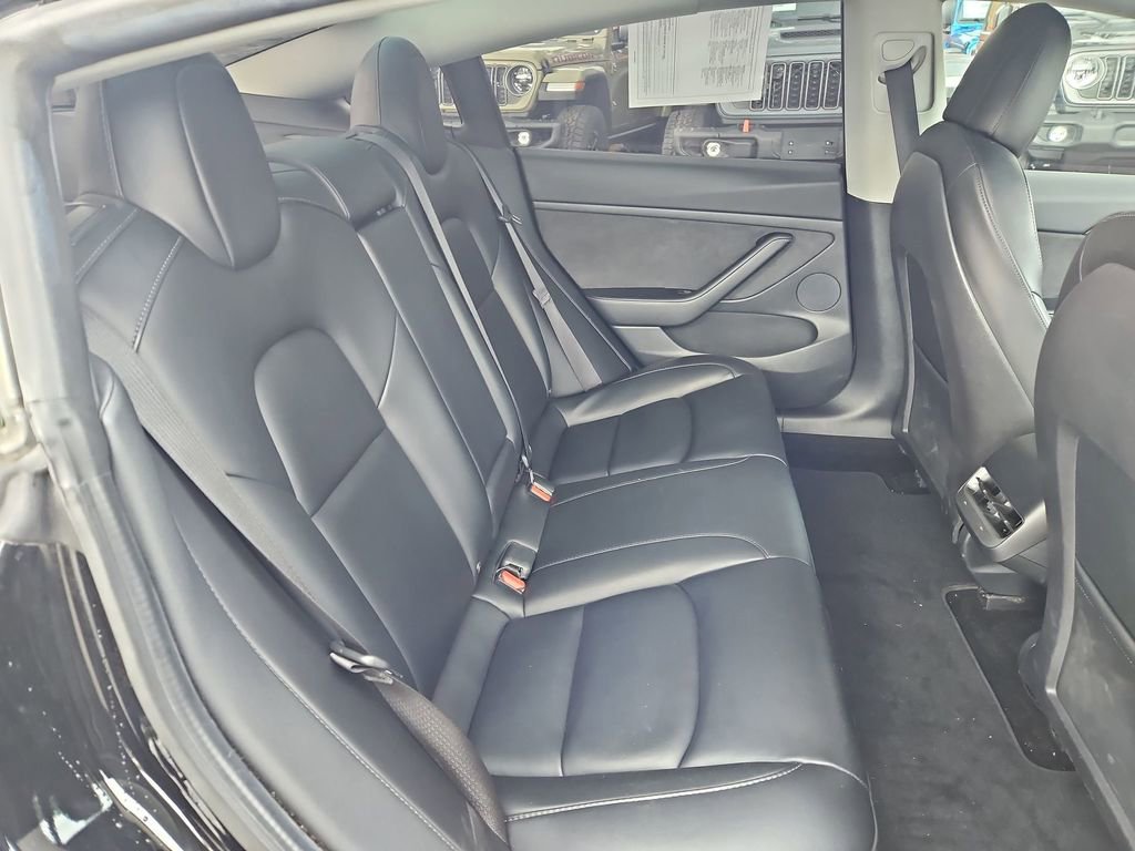 Used 2021 Tesla Model 3 Performance image 15
