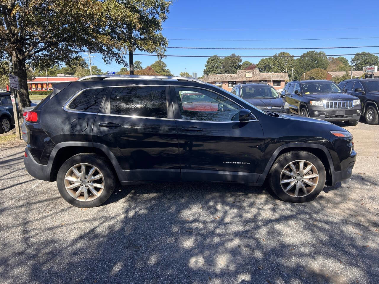 Used 2014 Jeep Cherokee Limited image 7