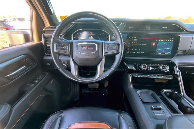 Used 2024 GMC Sierra 2500 AT4 w/ AT4 Premium Plus Package image 9