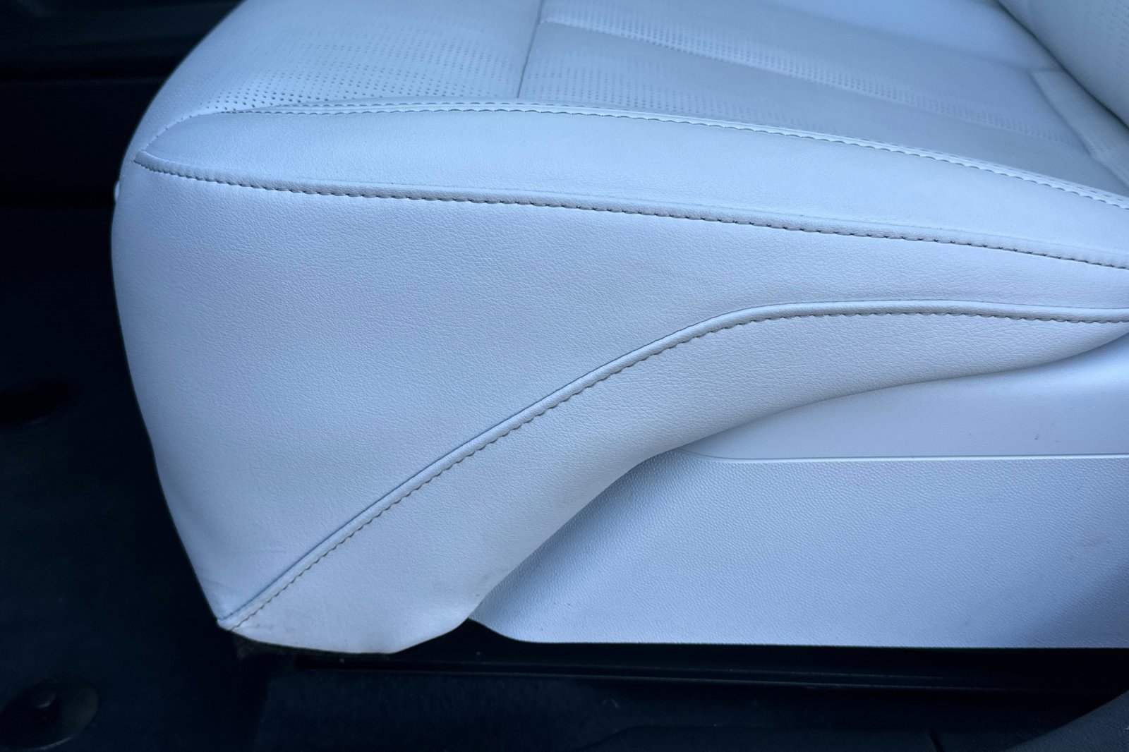 Certified 2025 Cadillac Lyriq Luxury image 12