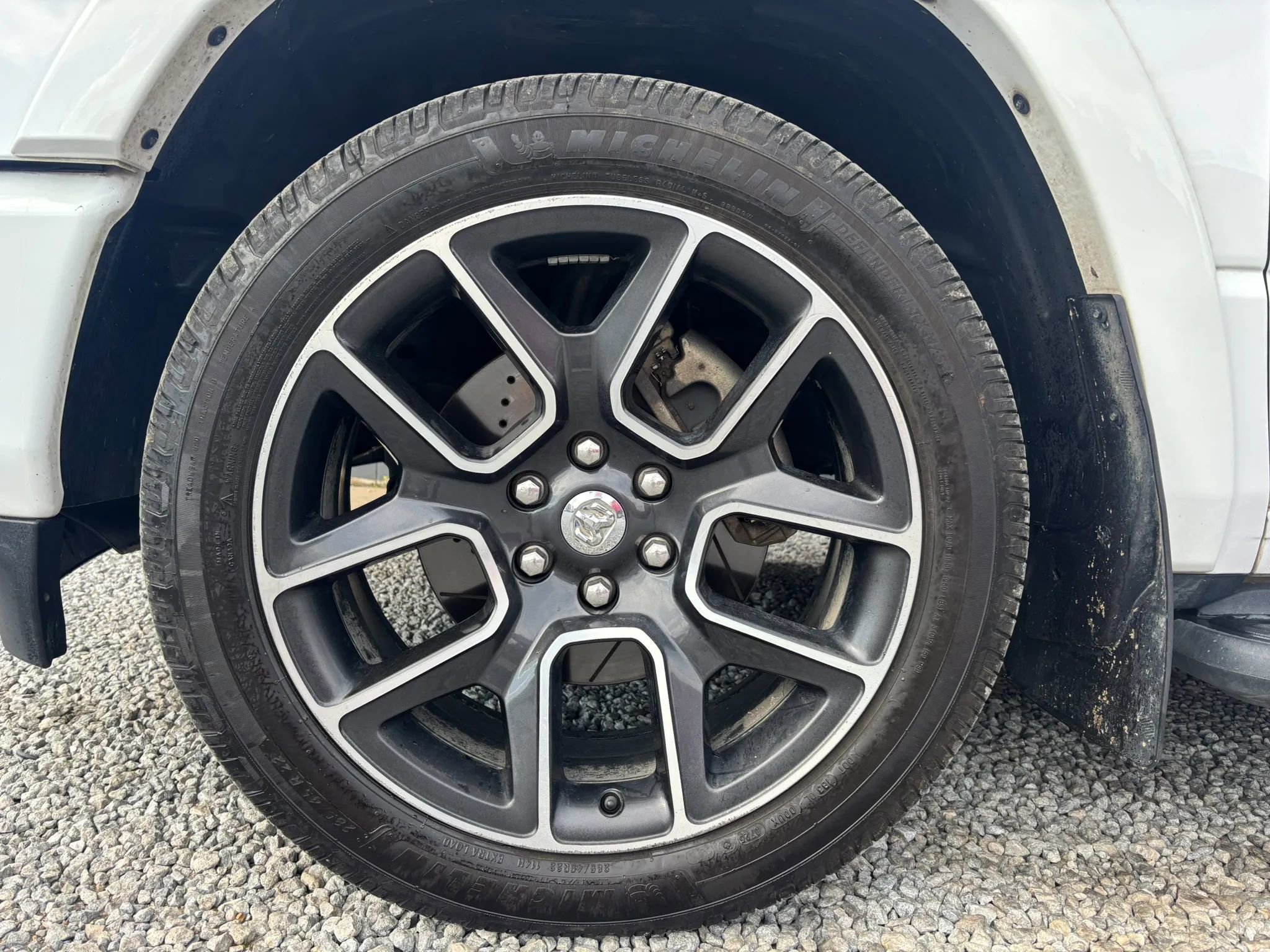 Used 2021 RAM 1500 Laramie AWD/4WD image 12