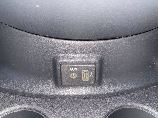 Used 2018 Nissan Versa SV FWD image 12