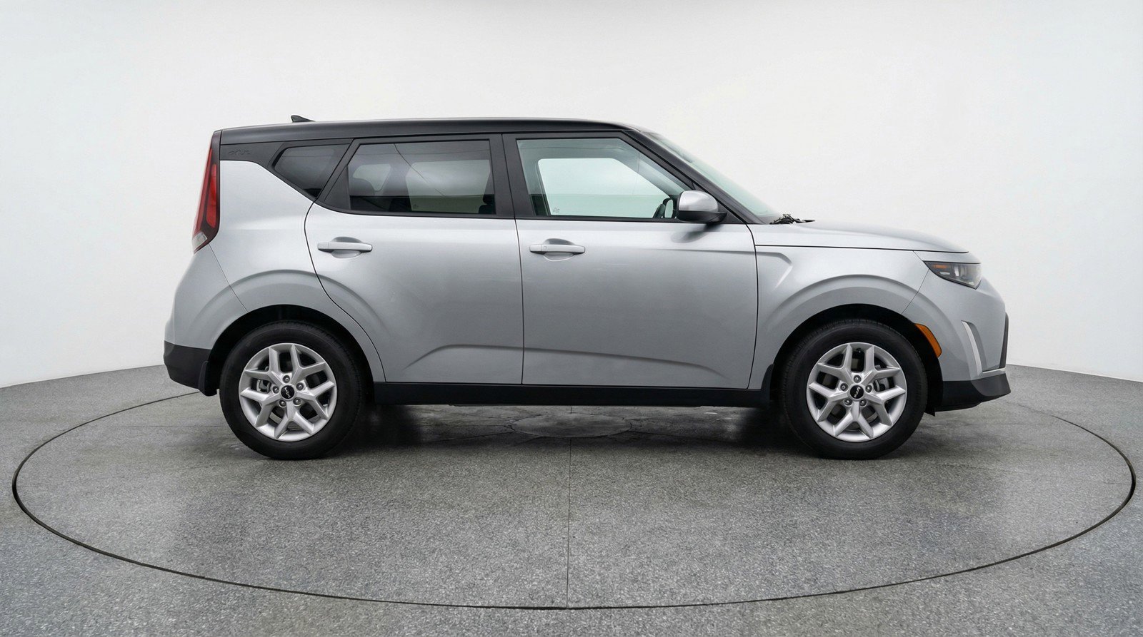 Used 2025 Kia Soul LX w/ LX Technology Package image 11