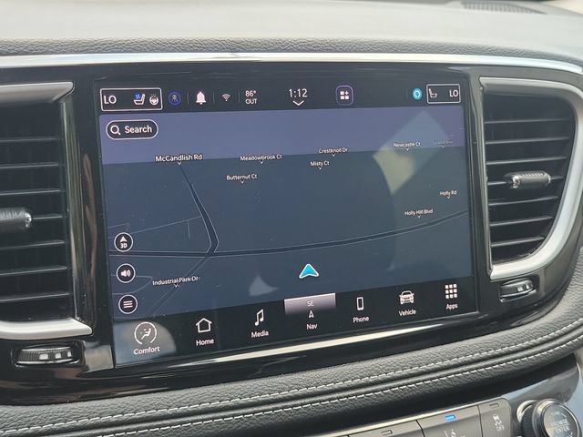 Used 2023 Chrysler Pacifica Limited FWD image 17