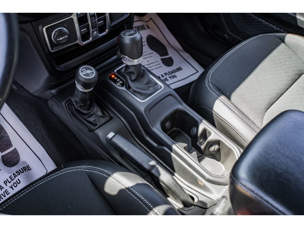 Used 2023 Jeep Wrangler Unlimited Sport AWD/4WD image 18