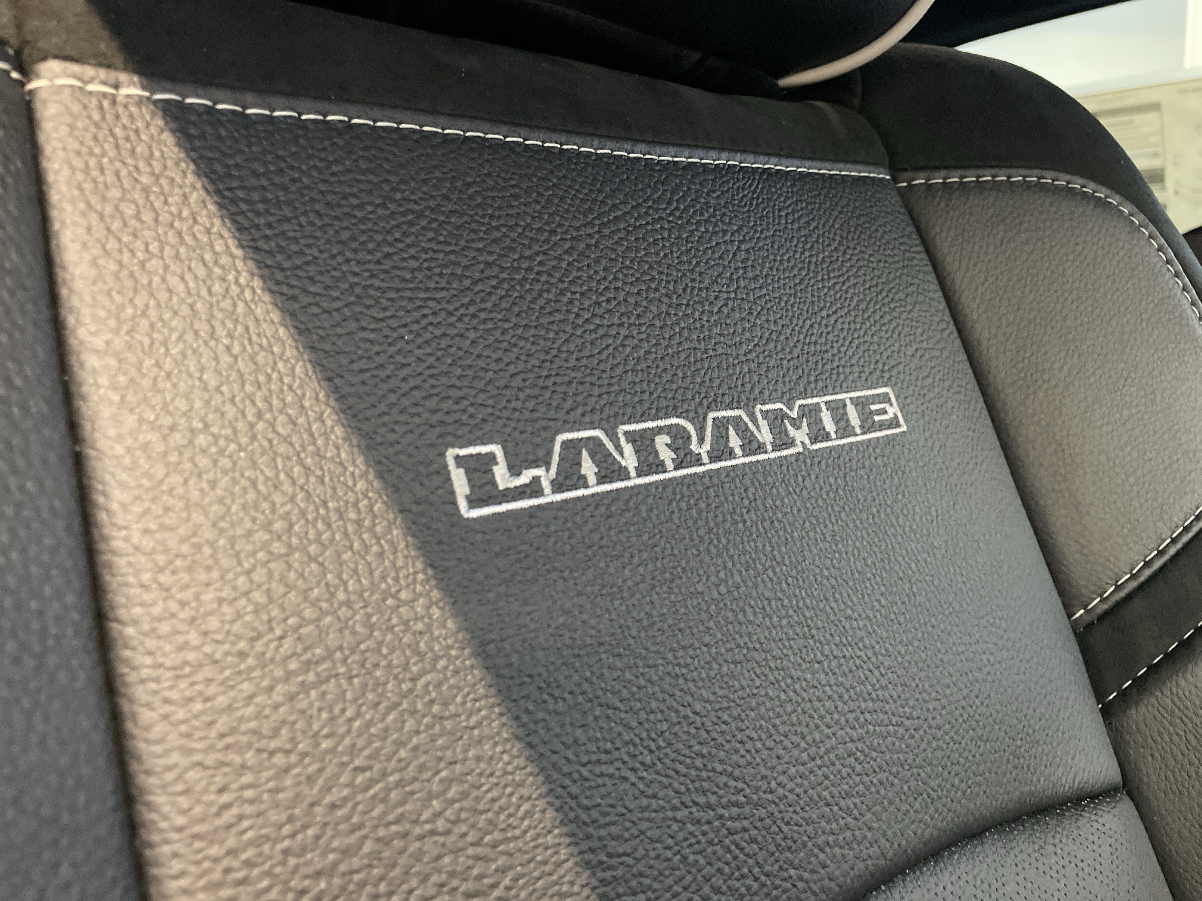 New 2026 RAM 3500 Laramie w/ Max Tow Package AWD/4WD image 37