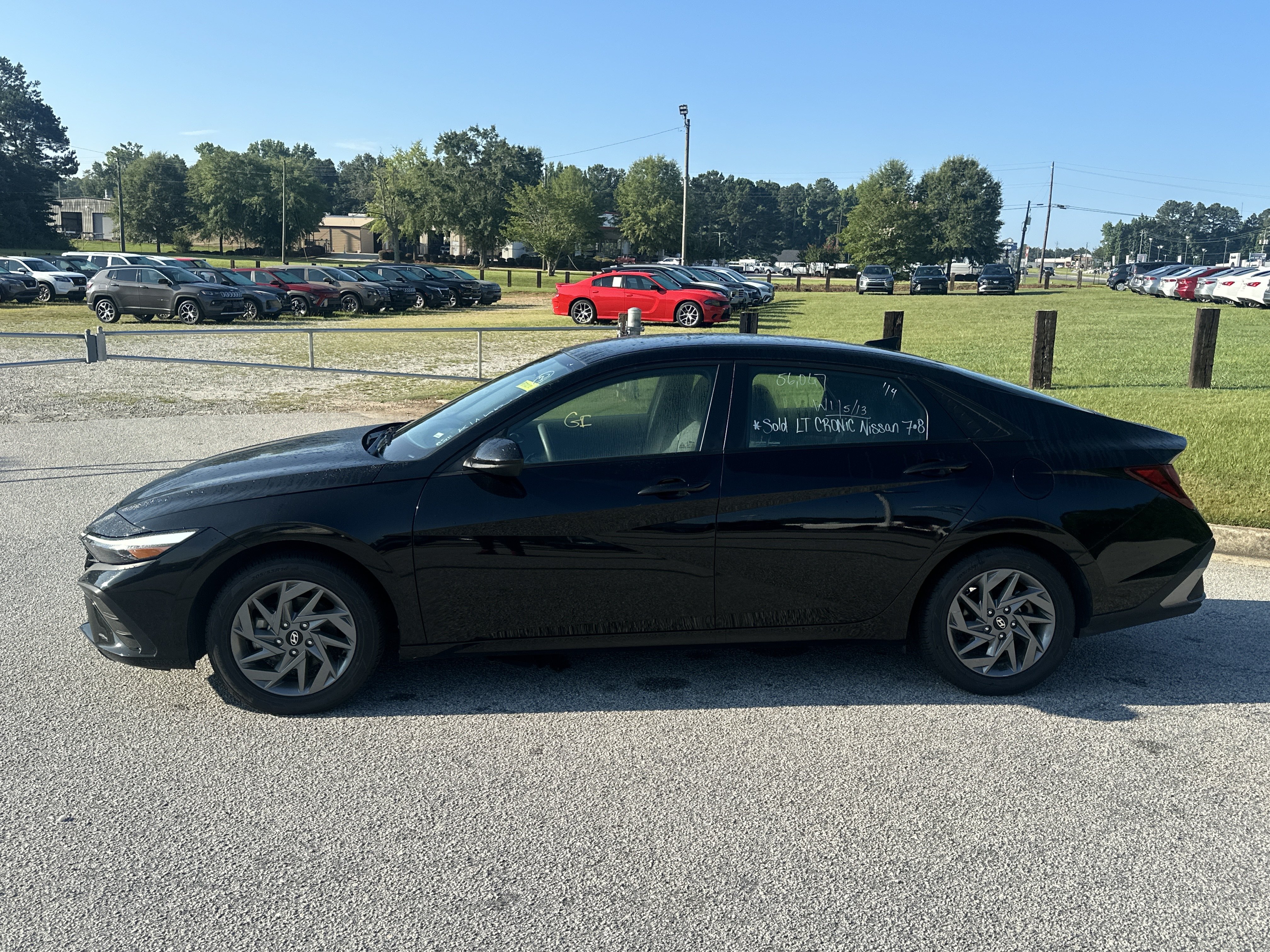 Used 2024 Hyundai Elantra SEL FWD image 8