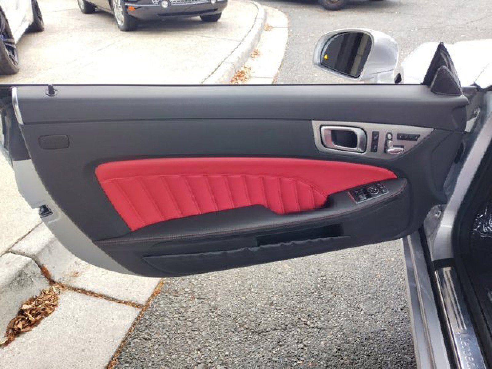 Used 2019 Mercedes-Benz SLC 300 image 20