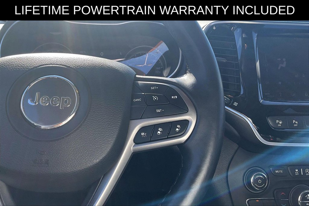 Used 2019 Jeep Cherokee Limited w/ Luxury Group AWD/4WD image 17