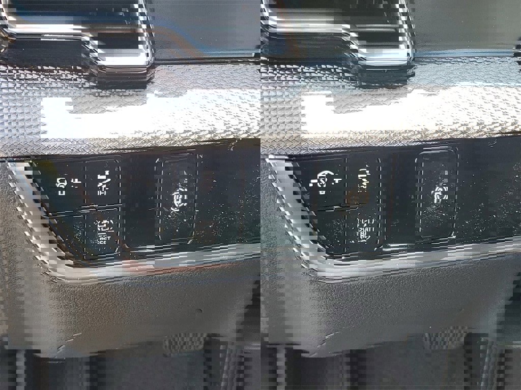 New 2025 Kia Sportage LX image 19