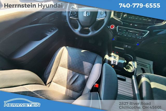 Used 2023 Honda Passport Elite image 12