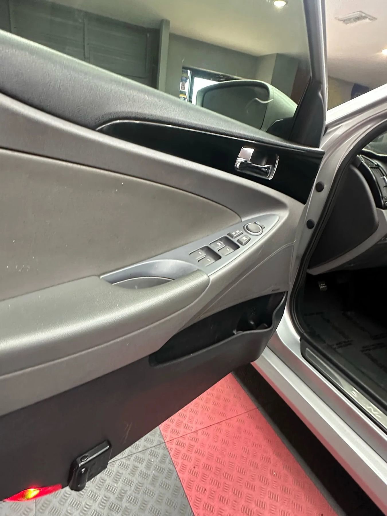 Used 2014 Hyundai Sonata Limited FWD image 9