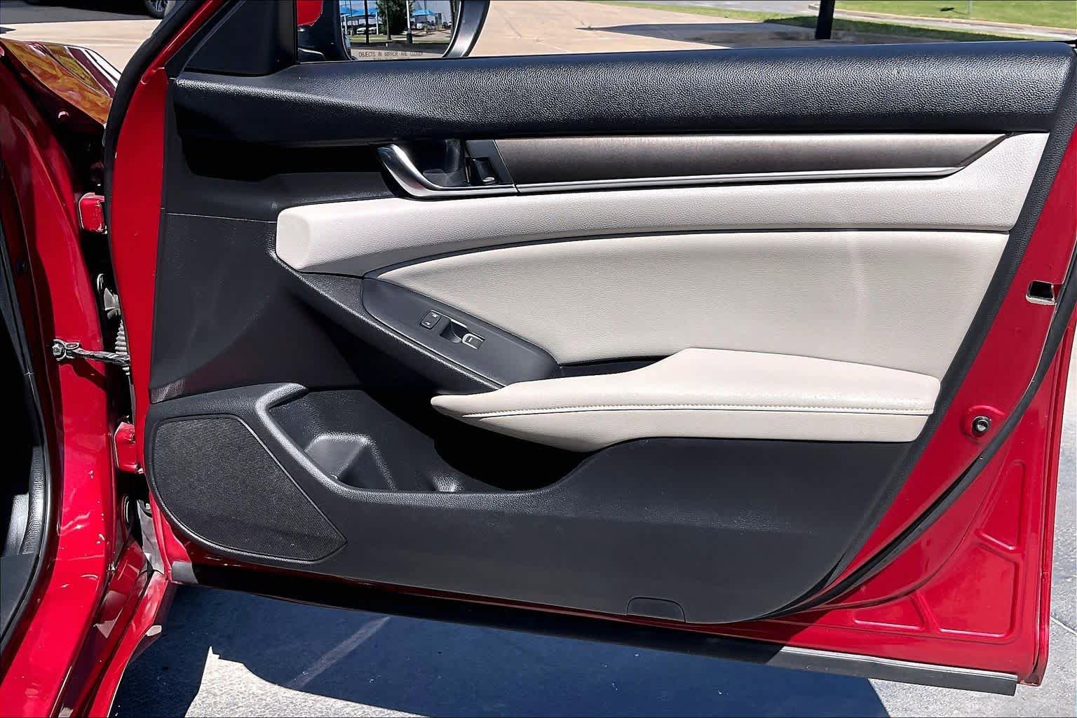 Used 2018 Honda Accord LX image 22