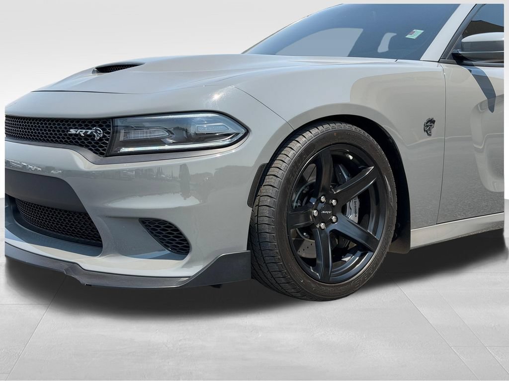 Used 2018 Dodge Charger SRT Hellcat w/ Harman/Kardon Audio Group RWD image 11