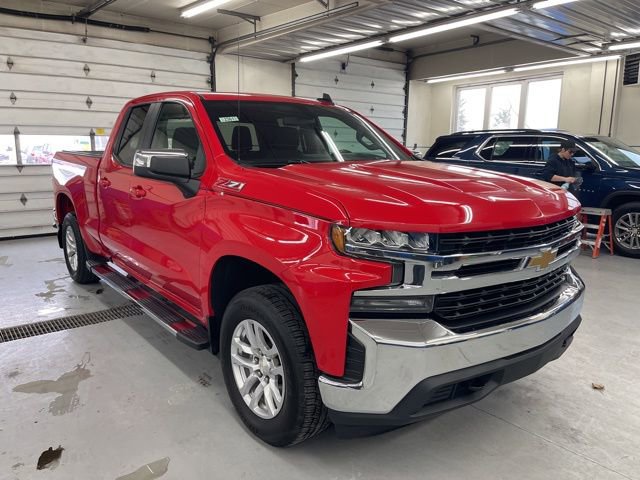 Used 2022 Chevrolet Silverado 1500 LT w/ Z71 Off-Road Package image 4