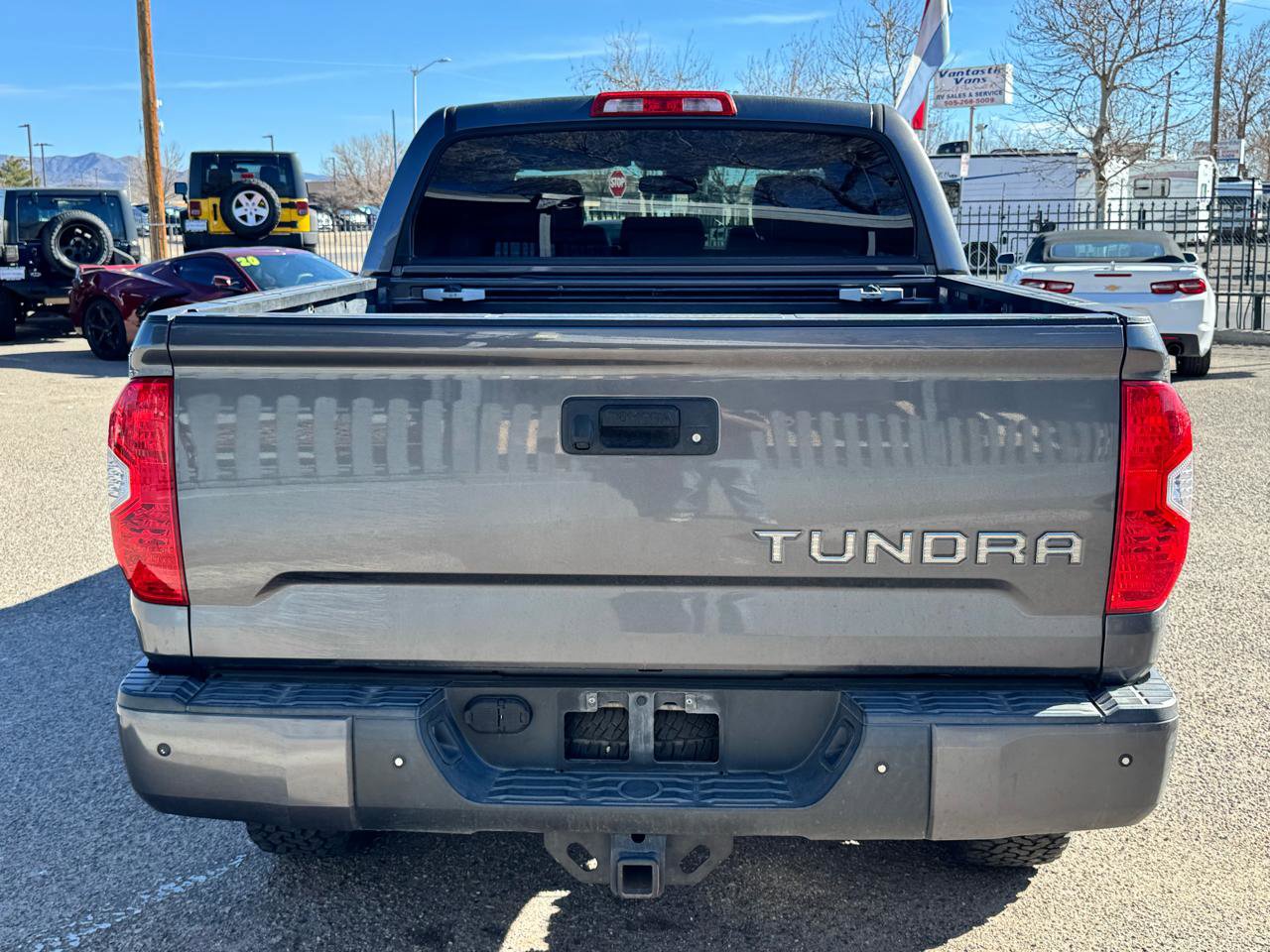 Used 2018 Toyota Tundra Limited w/ Limited Premium Package AWD/4WD image 6