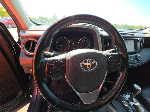 Used 2018 Toyota RAV4 Limited w/ Protection Package AWD/4WD image 5