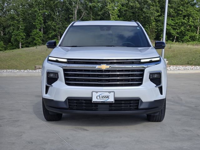 Used 2025 Chevrolet Traverse LT w/ Driver Confidence Package FWD image 3