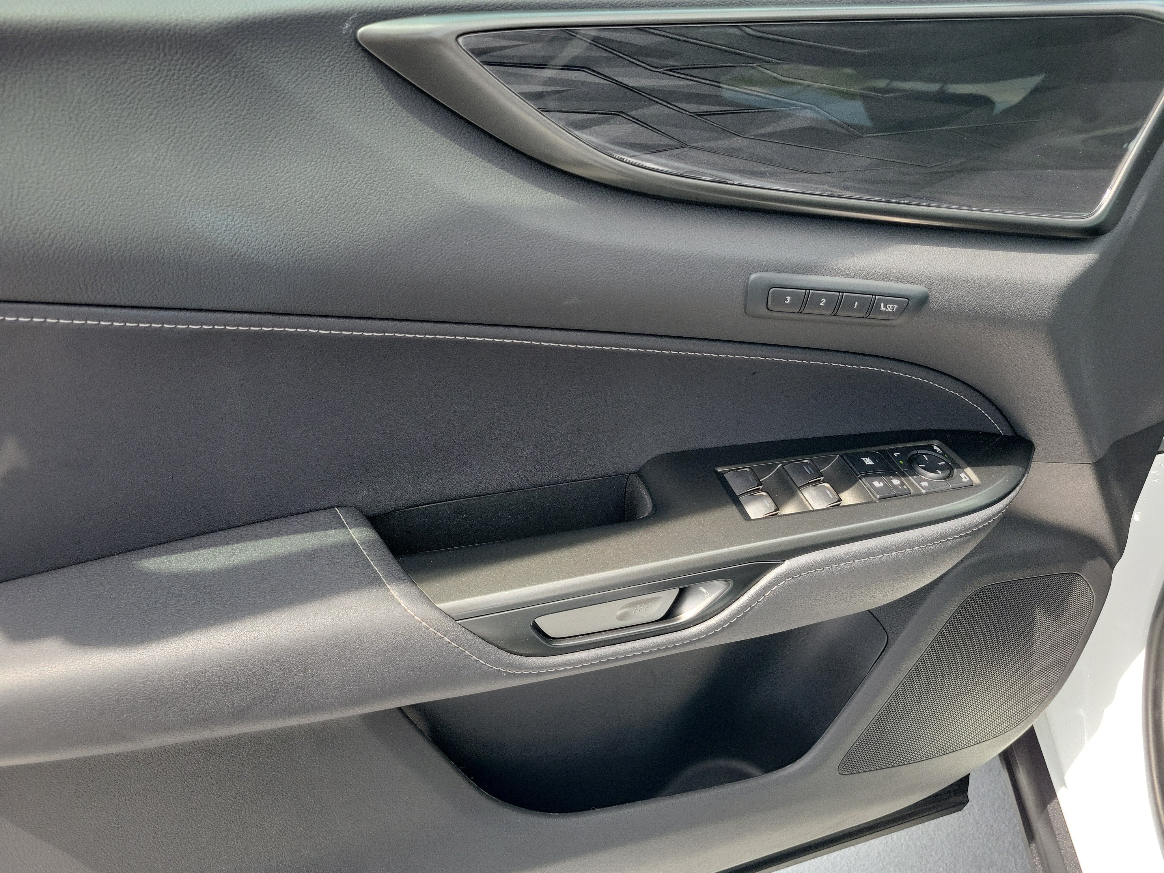 Certified 2026 Lexus NX 350 AWD w/ Accessory Package (Z1) image 19