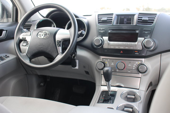 Used 2011 Toyota Highlander 2WD w/ Tech Pkg image 23