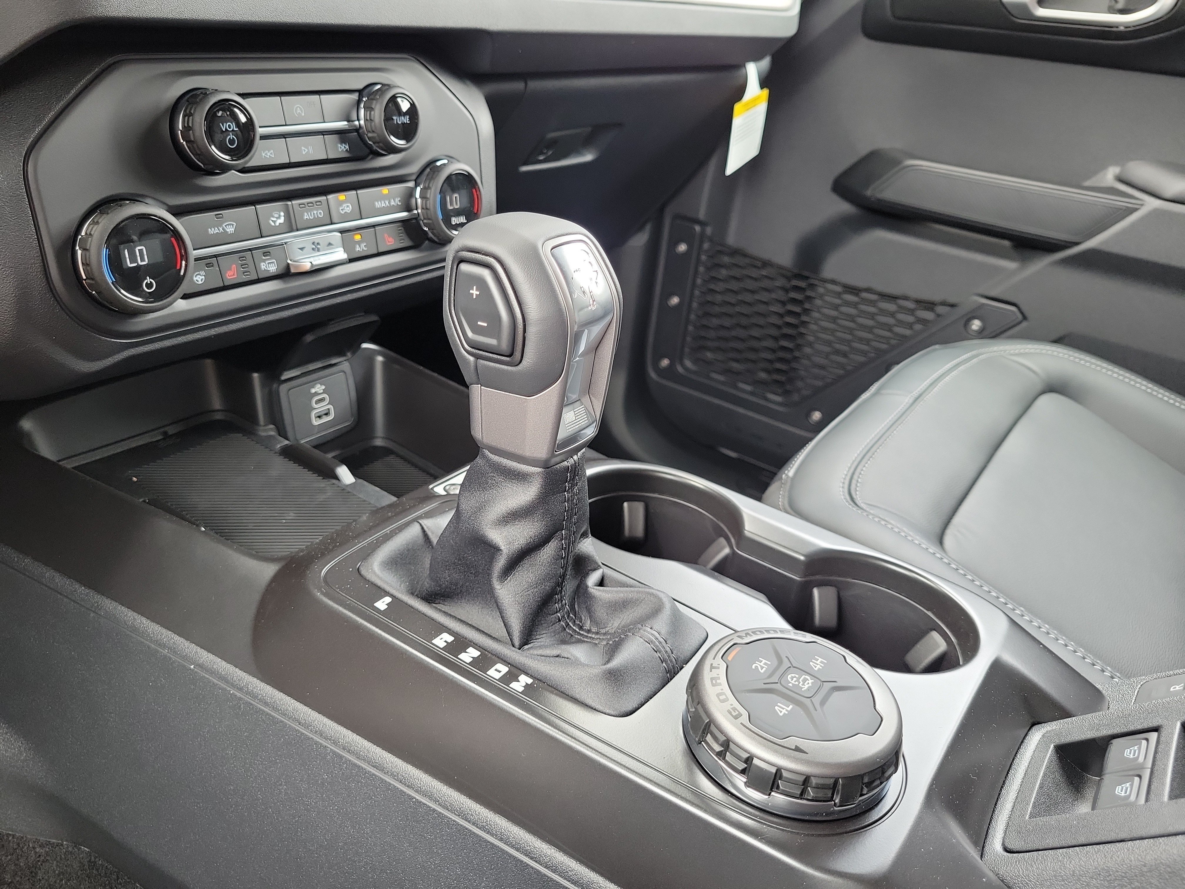 New 2026 Ford Bronco Outer Banks AWD/4WD image 19