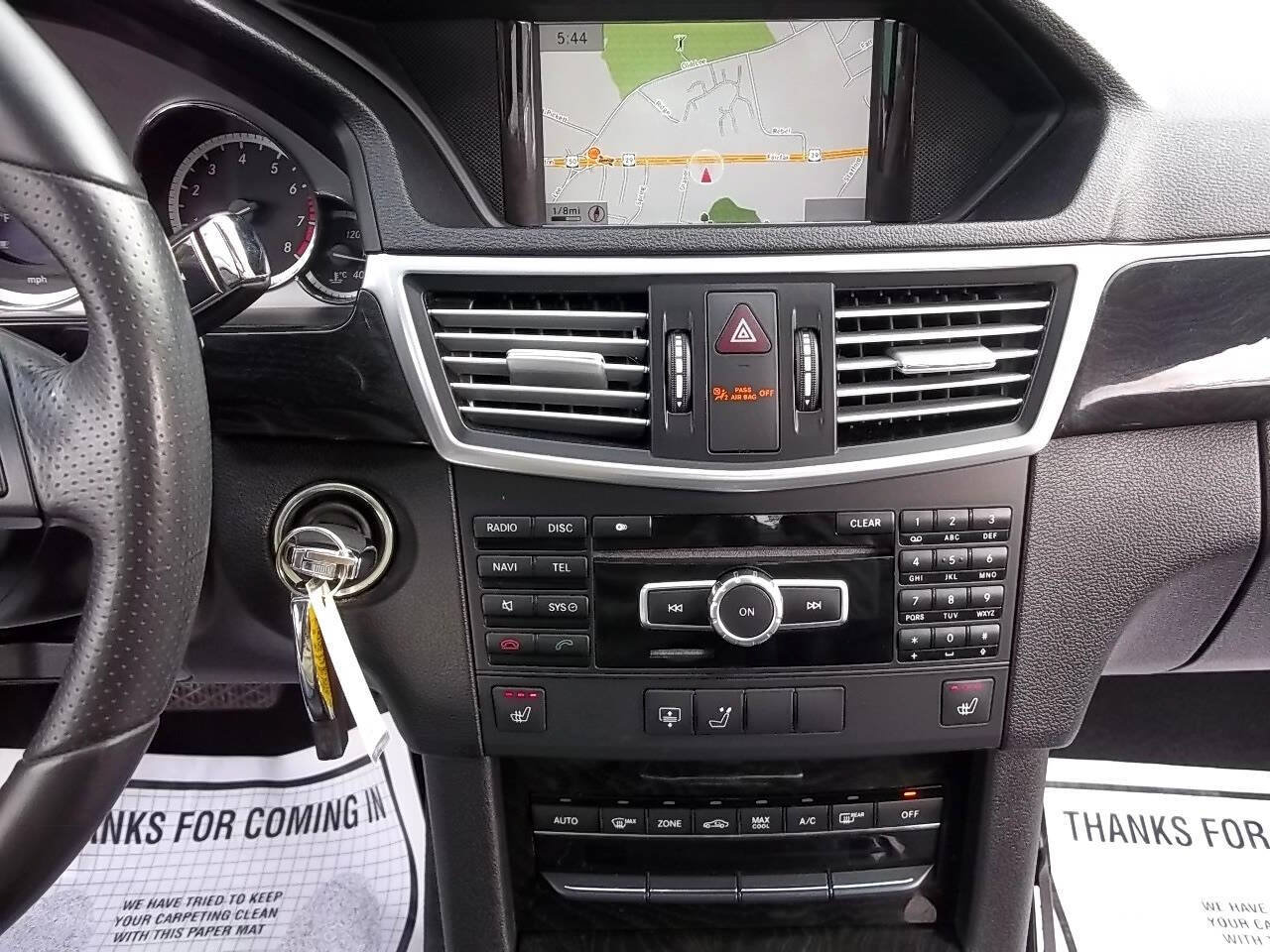 Used 2013 Mercedes-Benz E 350 4MATIC Sedan image 23
