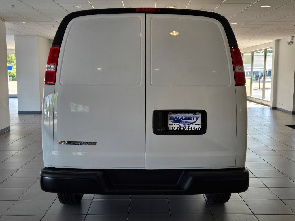New 2026 Chevrolet Express 2500 Extended w/ Driver Convenience Package RWD image 9