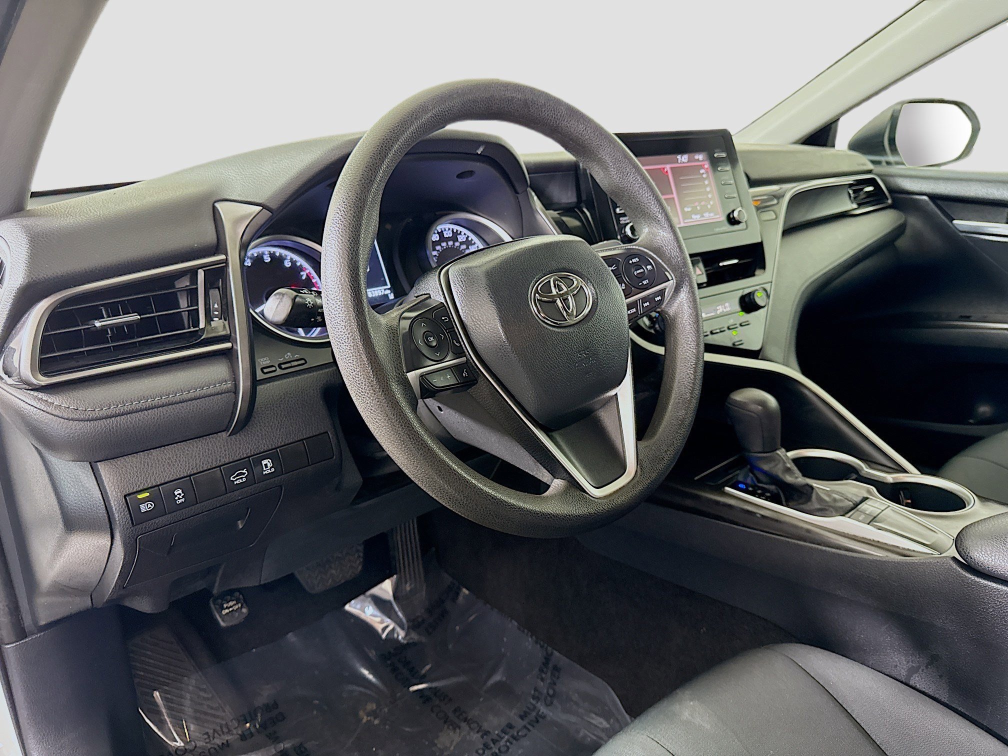 Used 2022 Toyota Camry LE image 22
