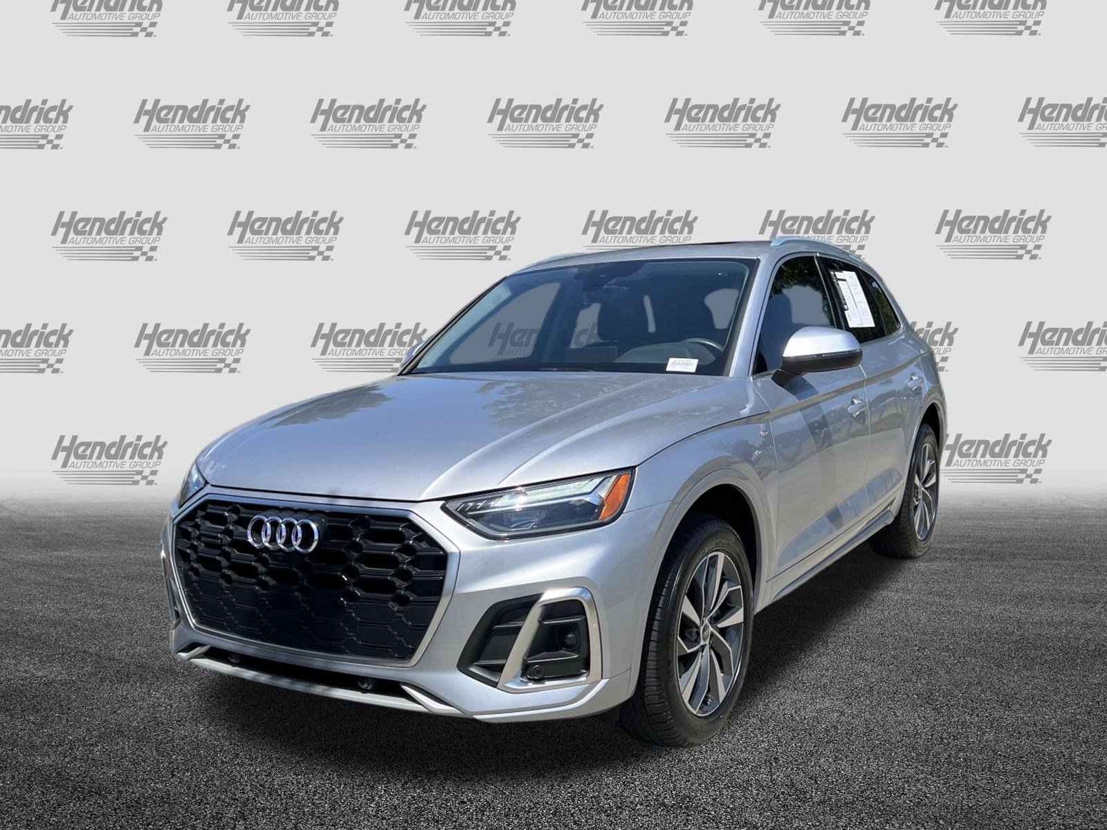 Certified 2023 Audi Q5 2.0T Premium Plus w/ Premium Plus Package AWD/4WD image 3