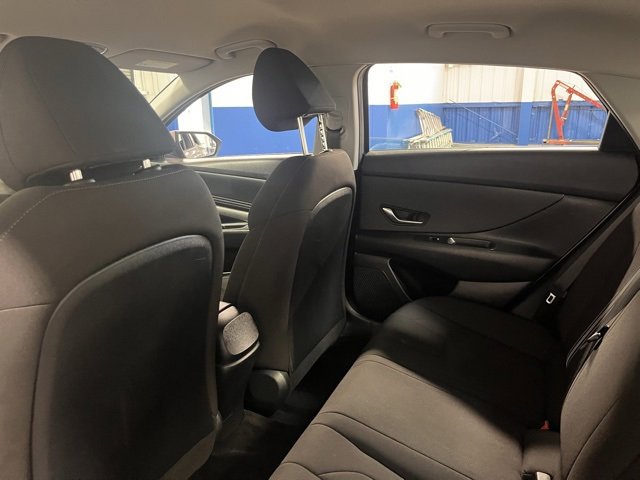 Used 2023 Hyundai Elantra SEL w/ Convenience Package image 18