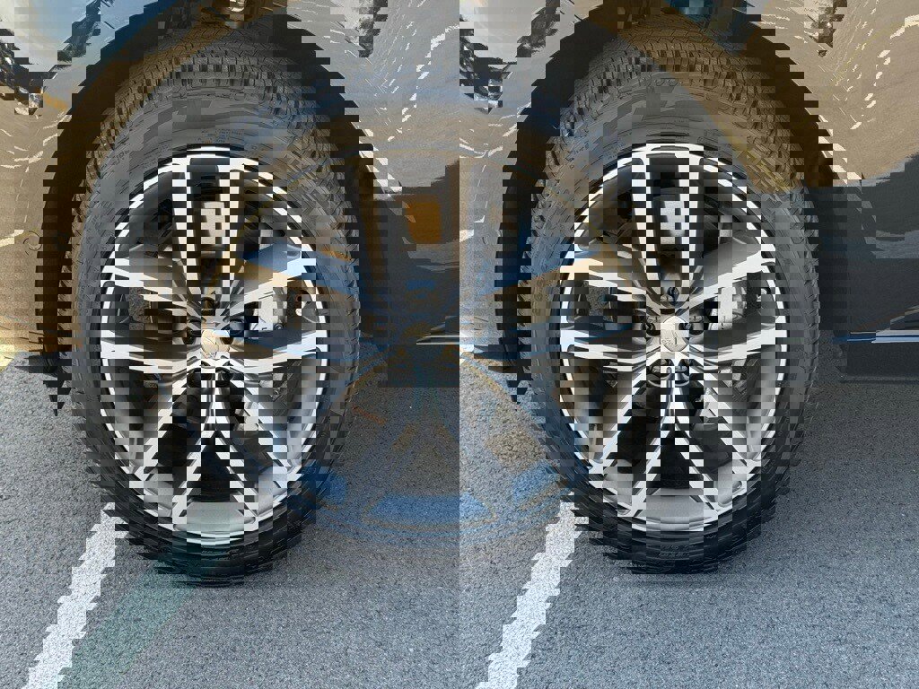 Used 2025 Land Rover Range Rover SE image 9