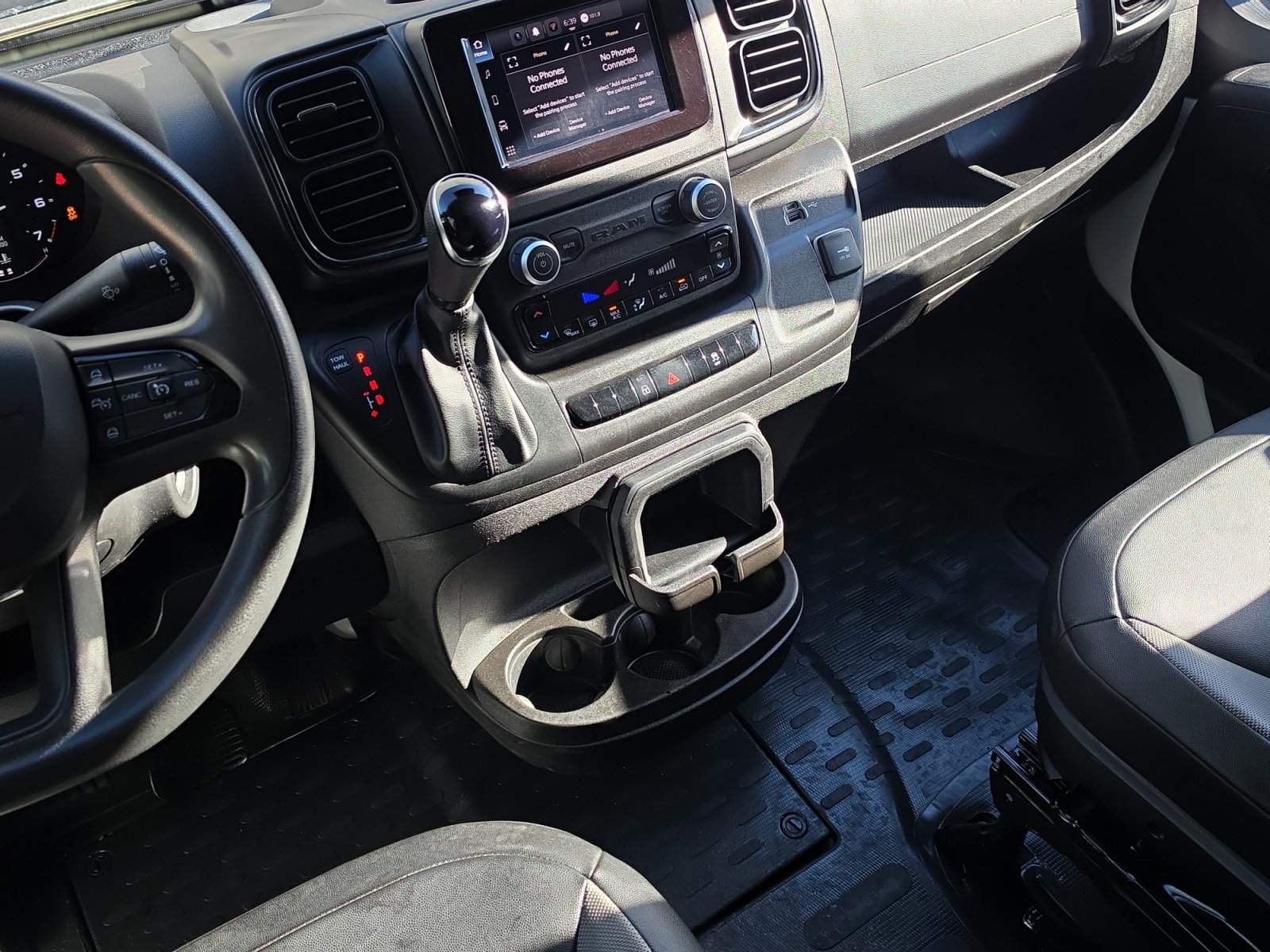 Used 2025 RAM ProMaster 2500 w/ Convenience Group FWD image 26
