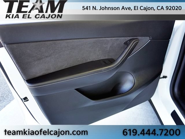 Used 2022 Tesla Model Y Long Range AWD/4WD image 25